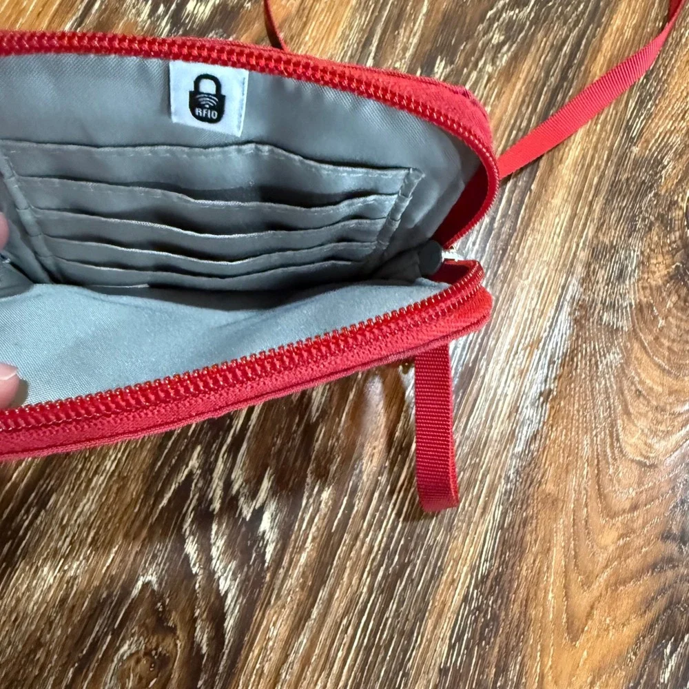 Baggallini Red Nylon RFID Crossbody Wristlet Travel Pouch Bag Purse